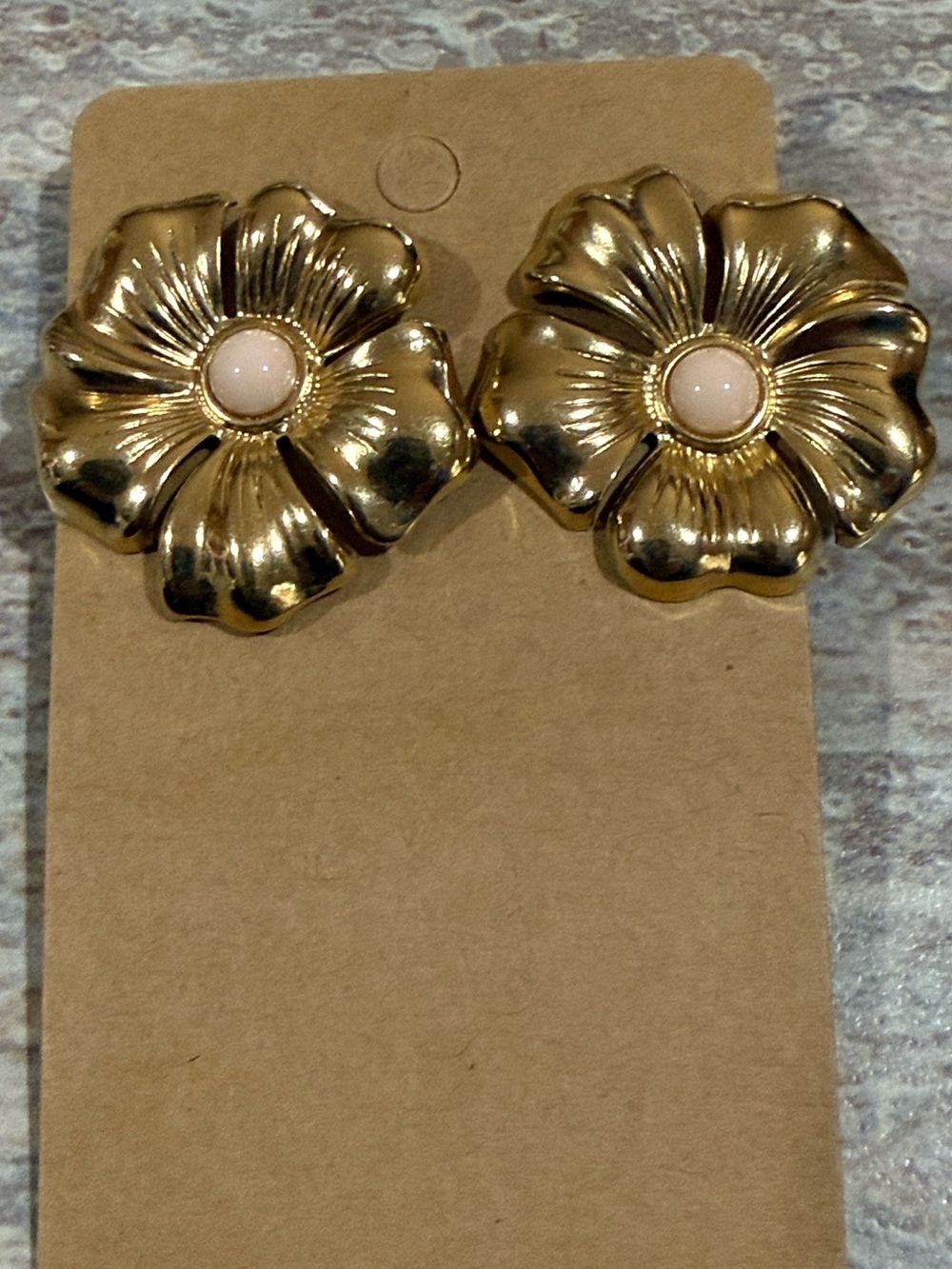 Vintage Avon Polished Blossom Flower Earrings